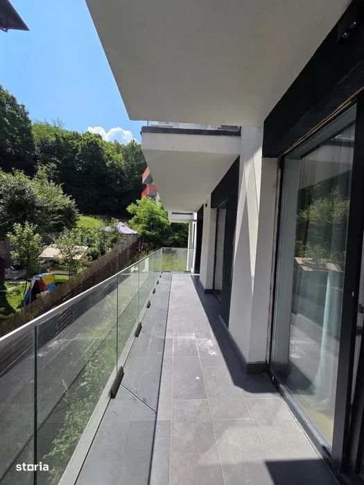 Apartament cu 2 camere, terasa generoasa si parcare subterana – Str.