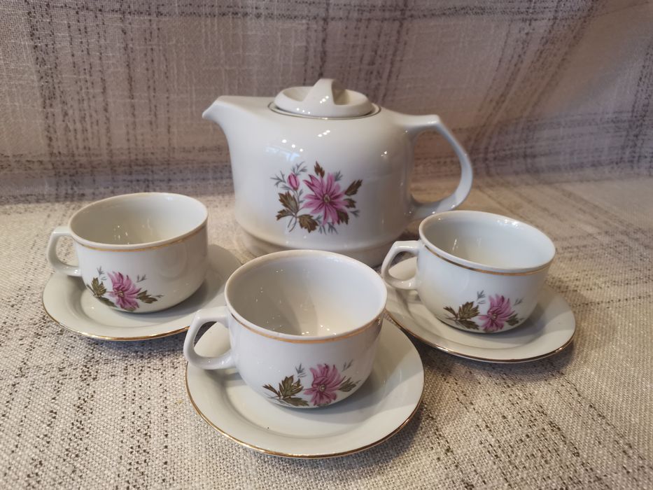 Сервиз за кафе с каничка Горски слез