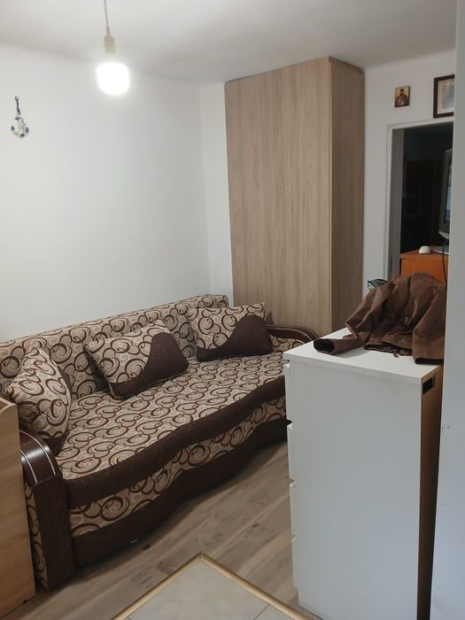 Garsoniera de închiriat