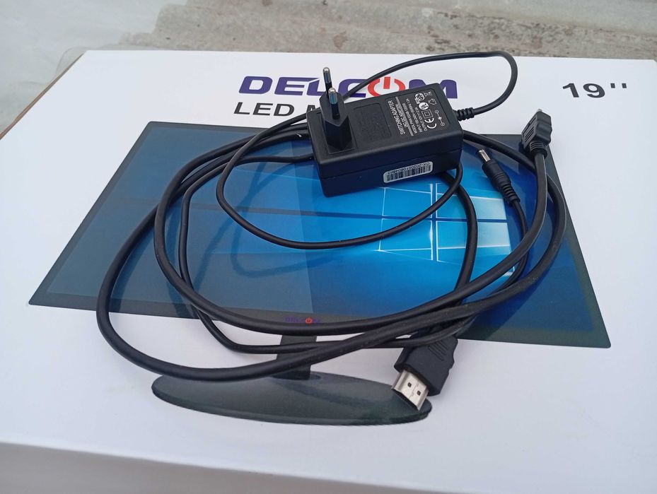 Monitor DELCOM 19 sotiladi