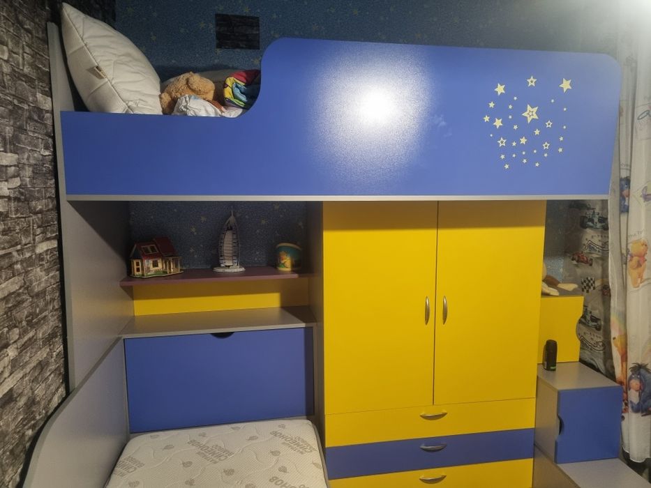 Двуетажно креватче