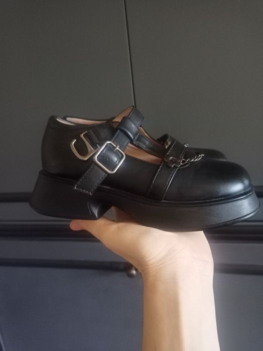 Школьные туфли 30 и 34 размера