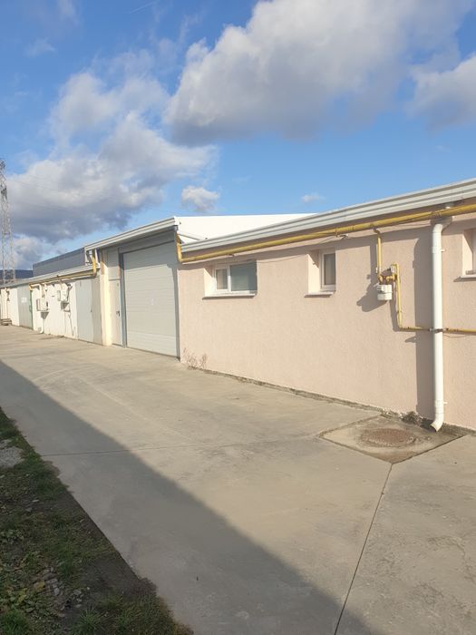 Inchiriez Hala 216mp sau 540