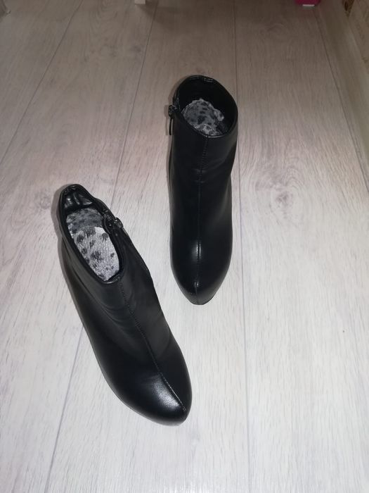 Кожанные ботинки 37р