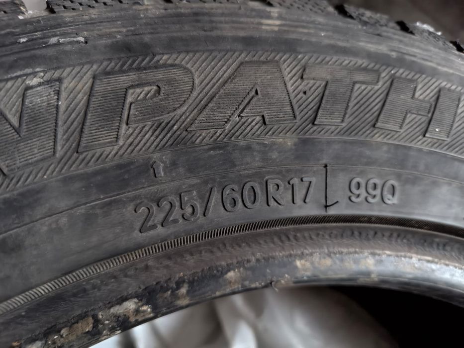 Продам зимние шины 225/60/17