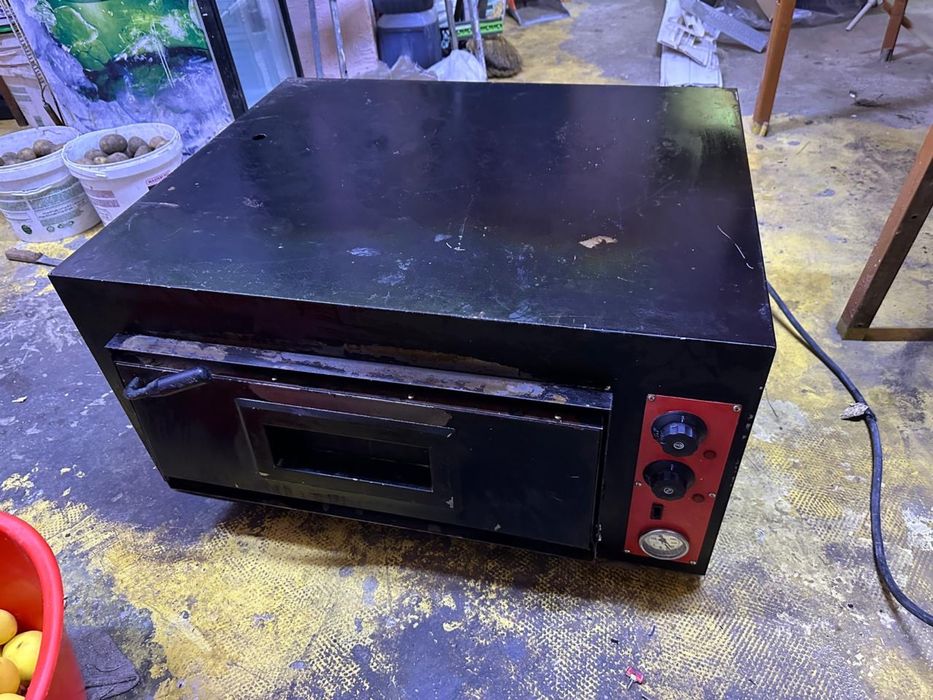 Продам электрическую пицца-печь