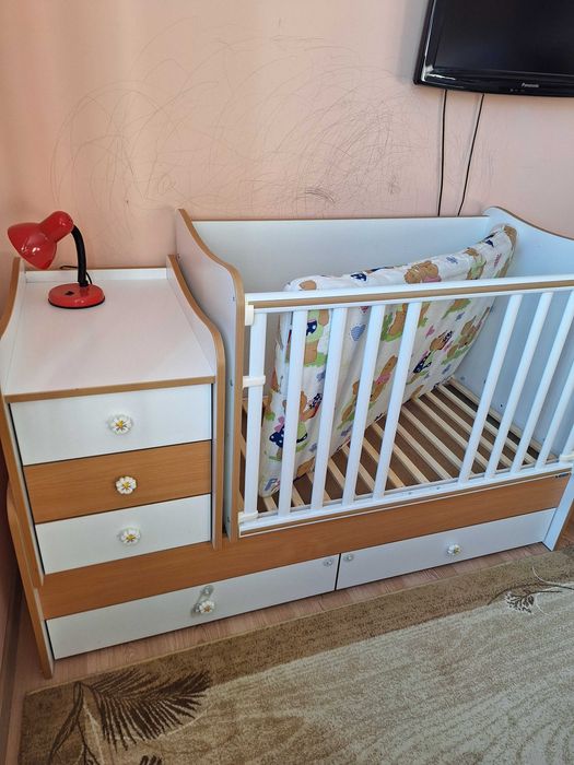 Детското трансформиращото се легло Maxi Plus на Lorelli