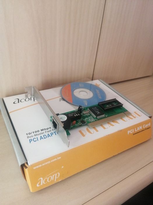 Кабель/Сетевая карта/Wi-Fi /Кабель HDMI.