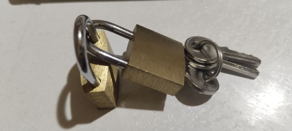 Замки висячие для чемоданов и сумок  2шт.