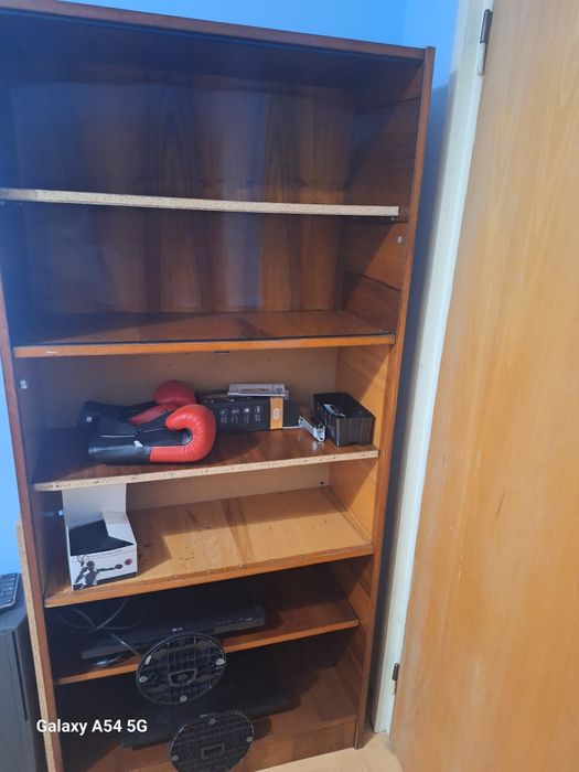 Vând 2 corpuri biblioteca