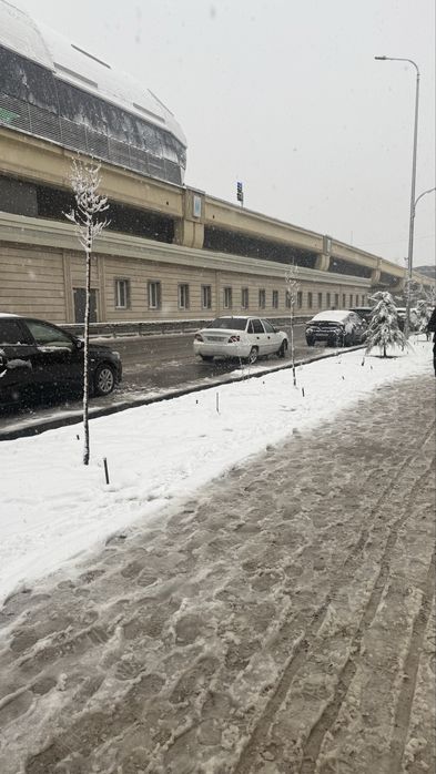 Арендага жой бор  Чинор метроси йонида подвал кисмида 12 кв офис ател