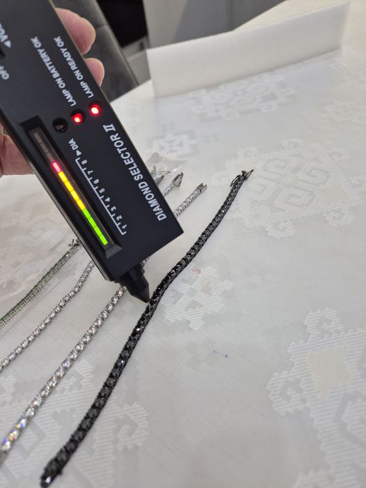 Продам бриллиантовый браслет (муссанит)