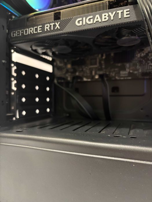 Геймърски компютър Intel Core i5 10400F, RTX 3060 12GB, 16GB ram