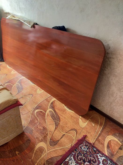 Стол для гостевой на 20чел и болше