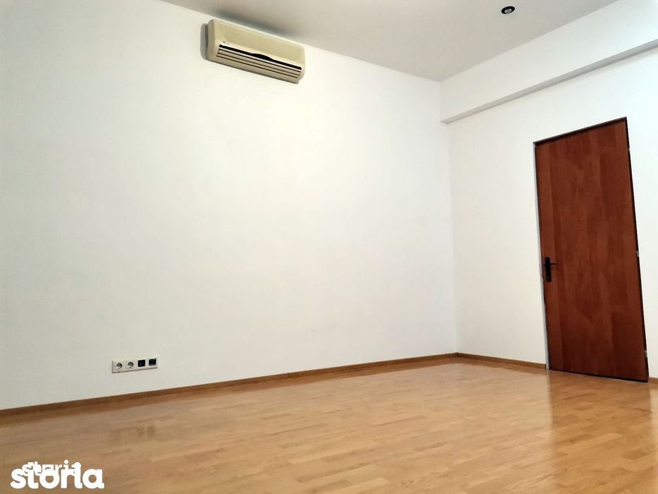 Inchiriez Spatiu de birou Central, curat, comfortabil.