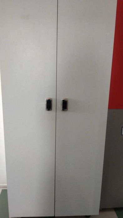 Продам шкафчики для раздевалки