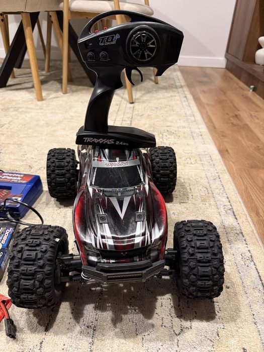 Traxxas Stampede 4x4 VXL si Ford Raptor
