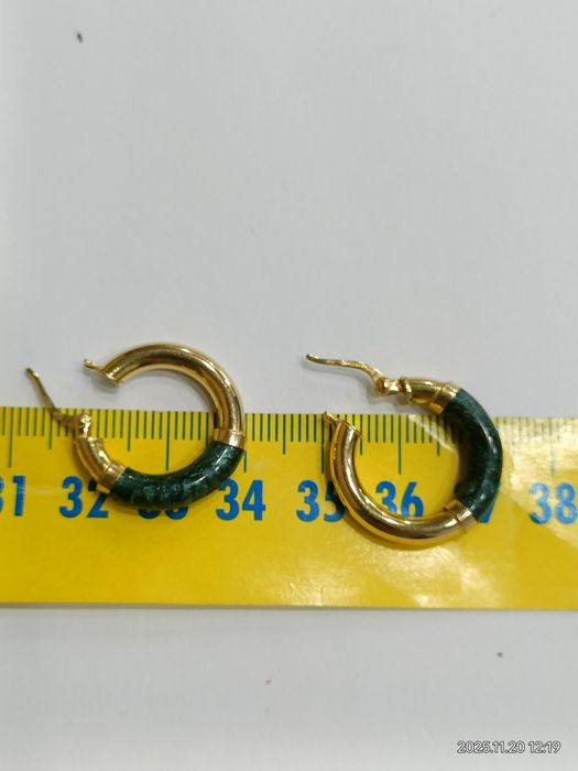 Vind cercei din aur cu email verde