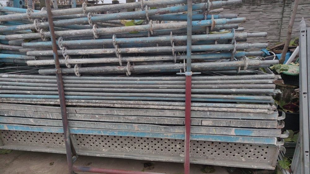 Schela metalica dimensiuni mari si mici