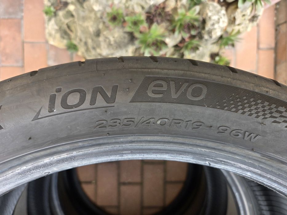 Anvelope HANKOOK 235/40/19