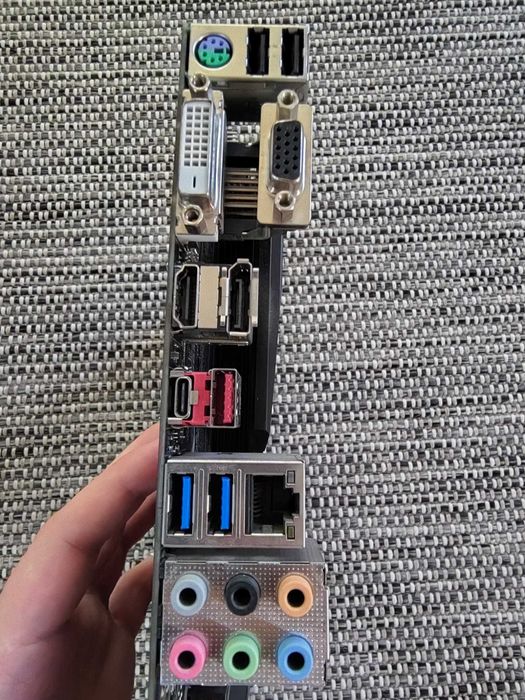 Sursa PC SF-550F14MT+ Placa de baza Gigabyte