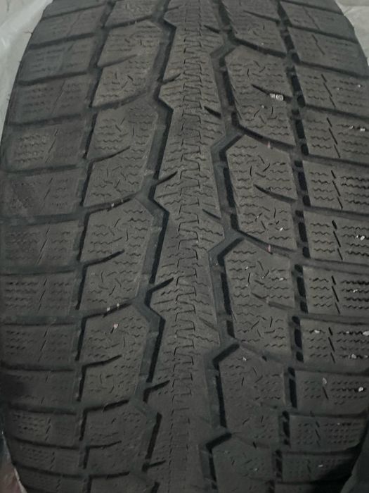Toyo 255/40/R19, зимние