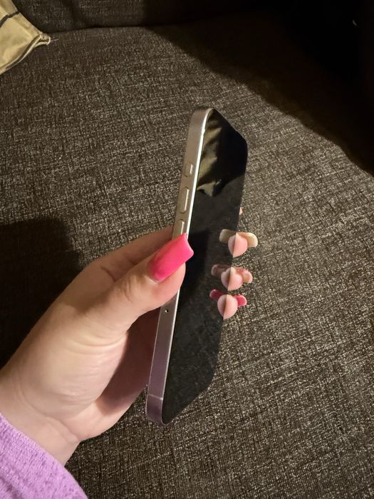 Продавам iPhone 15 Pro 512 GB – Silver – Перфектно състояние