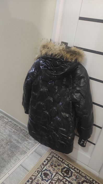 Пуховик на девочку