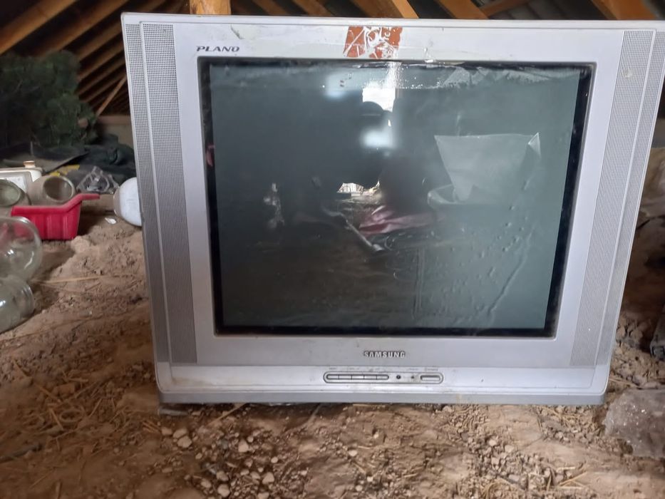 Телевизор сатылады.