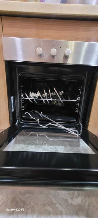 Газовая варочная панель + почти непользованный духовой шкаф (духовка)