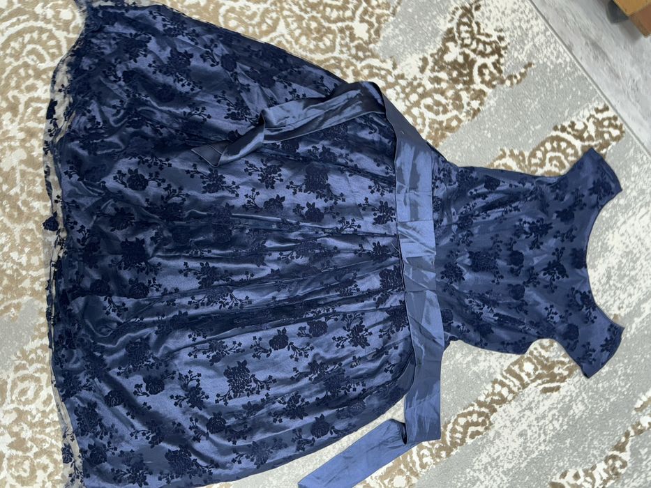 Женское вечернее платье