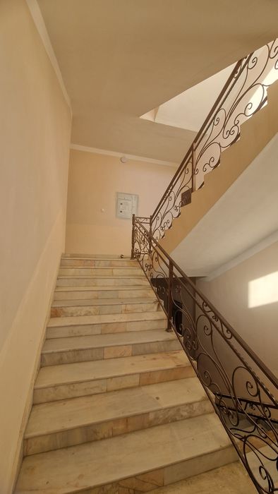 4 xonali uy sotiladi