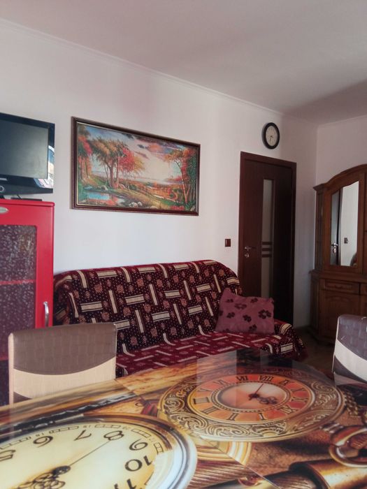 Închiriez apartament