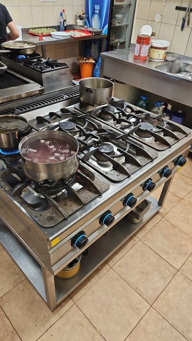 Шестица газови котлони