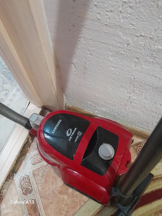 Продам пылъесос б/ у