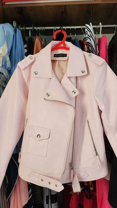 Кожаный куртка очень даже нежный