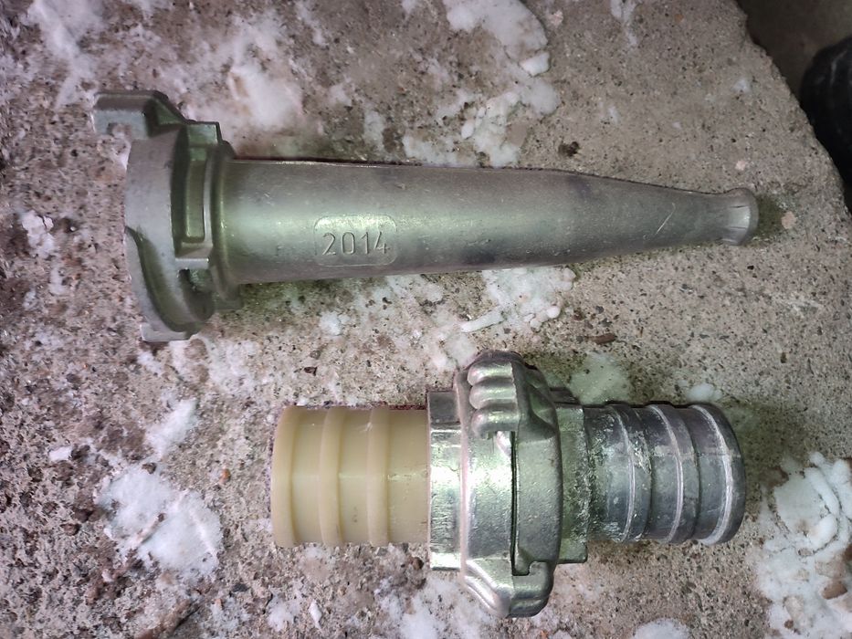 Стволы пожарные 2шт и муфты соединительные