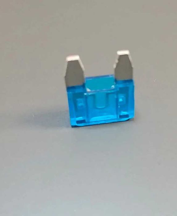 Siguranta de 15A mărimea S pentru masina