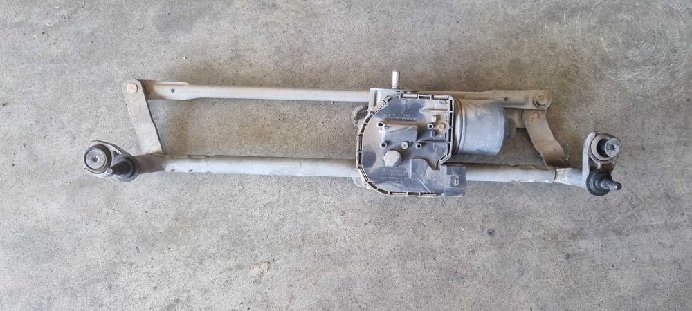Ansambu stergatoare complet cu motoras pentru VW Golf 5