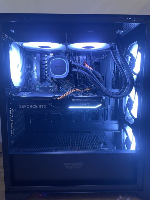 Геймърски компютър\ RTX 4070 + ryzen 7 7800x3D