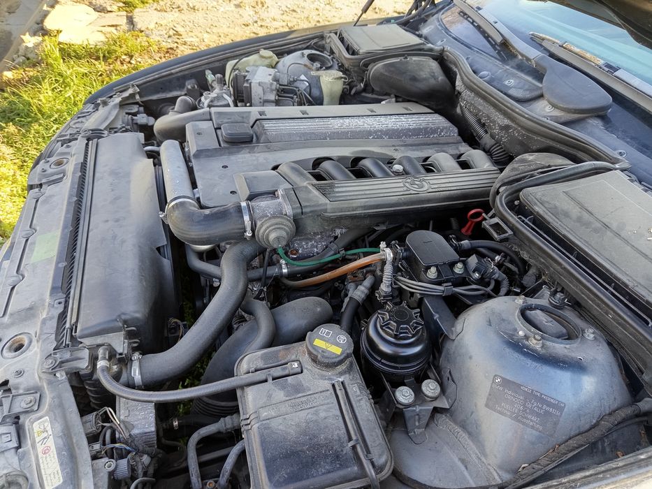 BMW 525 TDS 1998г-начасти