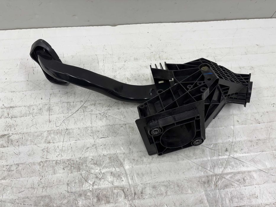 Педал Спирачка Ф40 Ф45 Ф48 Ф39 Педал Газ БМВ Ф-СЕРИЯ , Г-СЕРИЯ