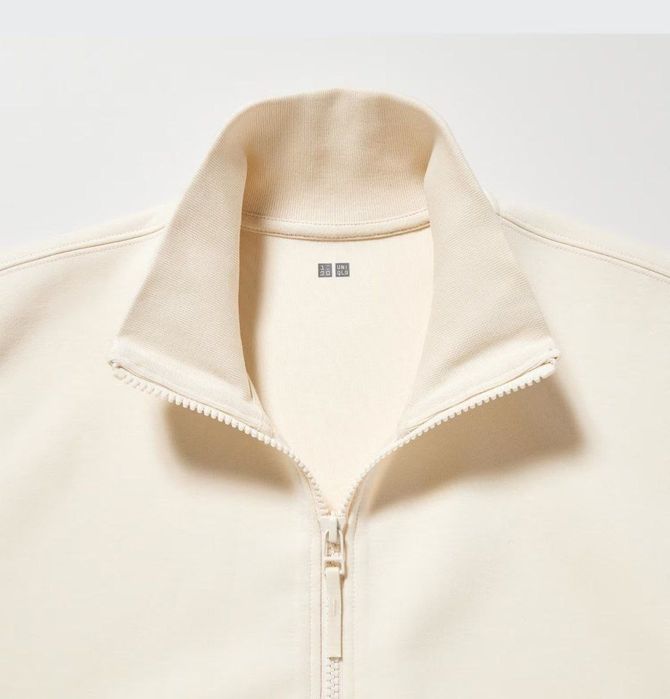 Костюм UNIQLO оригинал костюм.