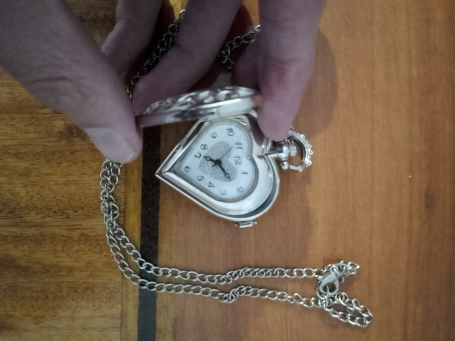 Часы украшение женские