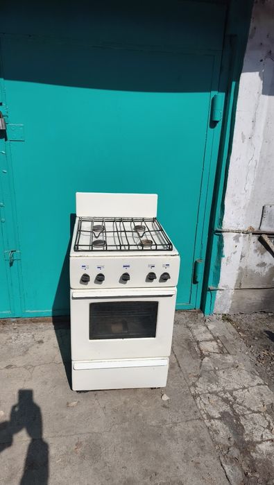Продам газовую плиту