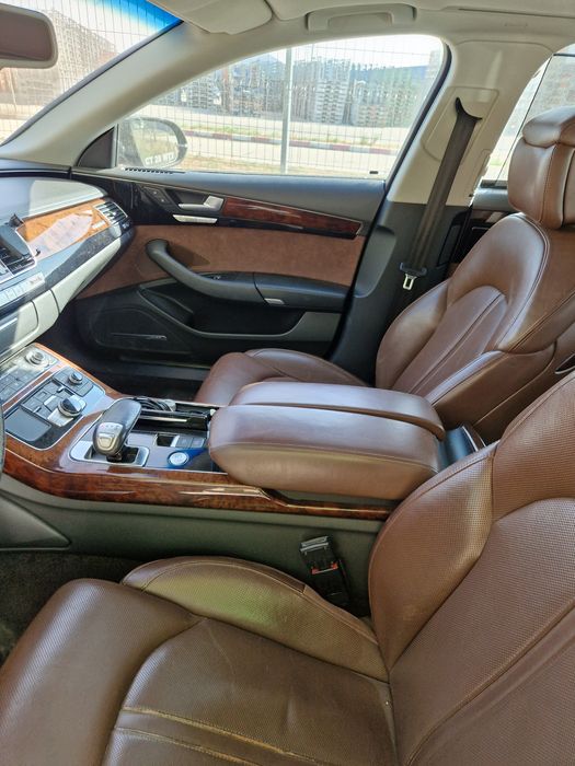 Vând Audi a8L 2011