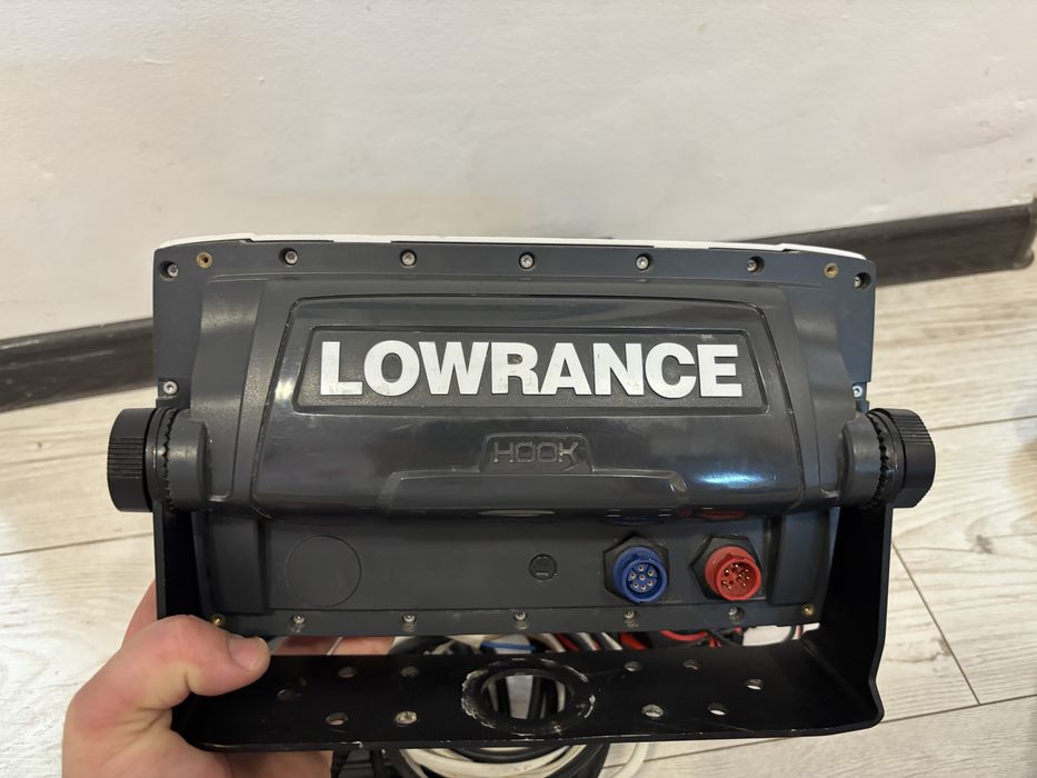 Sonar Lowrance hook 9
