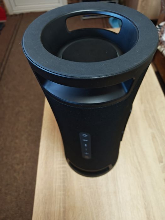Vând box portabilă Sony ULT 7