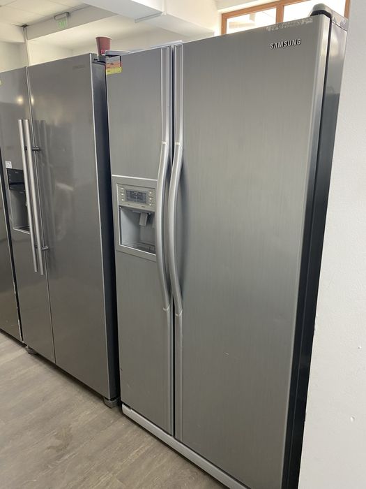 Хладилник Side-by-side Samsung RS21DASM 532 l