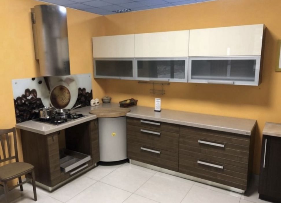 Кухонные гарнитуры